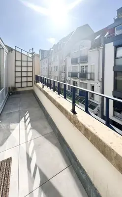 Ein Balkon oder eine Terrasse in der Unterkunft Schickes Apartment in City Lage B7