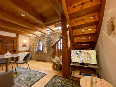 TV/Unterhaltungsangebot in der Unterkunft Mein MINI-HAUS - 2 Zimmer - Smart-TV - Stein & Holz