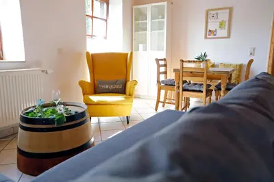 Ein Sitzbereich in der Unterkunft Gute Lage Ferienwohnungen