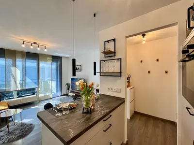 Küche/Küchenzeile in der Unterkunft 2-Zimmer Kaiser-CITY-Apartment mit Balkon und Smart-TV in der Kaiserstraße in Karlsruhe beim Europaplatz