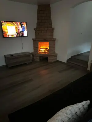 TV/Unterhaltungsangebot in der Unterkunft KRAICHGAU # 2-ZKD mit EBK, WLAN, Monteurzimmer, SELF-CHECK-IN