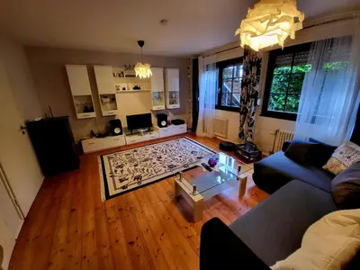 Ein Sitzbereich in der Unterkunft Ferienwohnung Theresa