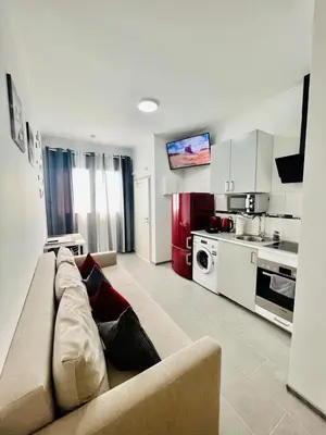 Küche/Küchenzeile in der Unterkunft Neuwertiges Apartment mit schnellem WLAN, Netflix, Glasfaser, Kostenlose Privatparkplatz auch für Transporter geeignet R20