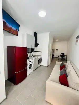 Küche/Küchenzeile in der Unterkunft Neuwertiges Apartment mit schnellem WLAN, Netflix, Glasfaser, Kostenlose Privatparkplatz auch für Transporter geeignet R20