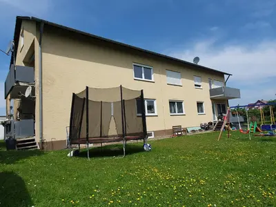 Ein Kinderspielbereich in der Unterkunft ruhige und moderne 2-Zi. Wohnung