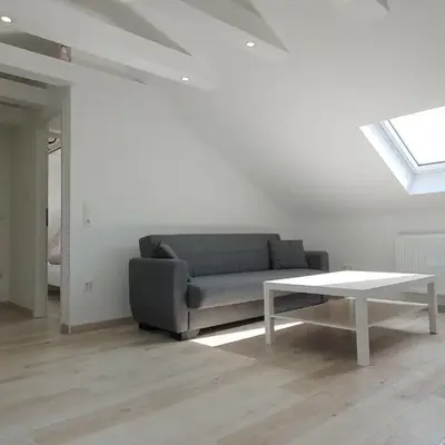 ruhige und moderne 2-Zi. Wohnung