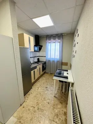 Küche/Küchenzeile in der Unterkunft Neuwertiges Apartment mit schnellem WLAN, Glasfaser, Kostenlose Privatparkplatz auch für Transporter geeignet R2