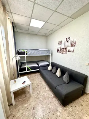 Ein Sitzbereich in der Unterkunft Neuwertiges Apartment mit schnellem WLAN, Glasfaser, Kostenlose Privatparkplatz auch für Transporter geeignet R2