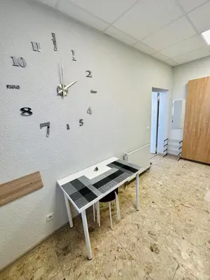 Grundriss der Unterkunft Neuwertiges Apartment mit schnellem WLAN, Glasfaser, Kostenlose Privatparkplatz auch für Transporter geeignet R2