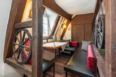 Ein Sitzbereich in der Unterkunft Ferienwohnung historischer Markt