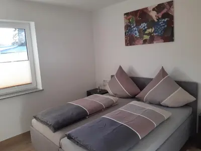 Ein Sitzbereich in der Unterkunft Kleine Auszeit - Ferienwohnungen in Flonheim