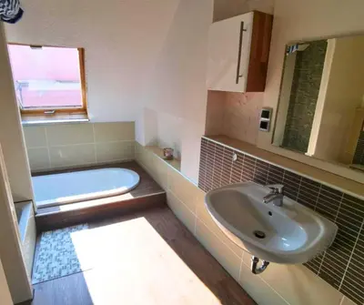 Ein Badezimmer in der Unterkunft 4RENT Apartments - Monteurzimmer