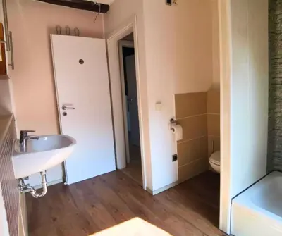 Ein Badezimmer in der Unterkunft 4RENT Apartments - Monteurzimmer