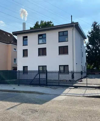 Das Gebäude in dem sich die Ferienwohnung befindet