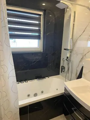 Ein Badezimmer in der Unterkunft Charmante Ferienwohnung mit Klimaanlage !