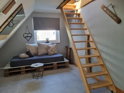Ein Sitzbereich in der Unterkunft 2-Zimmer-Apartment mit Küche und Bad im Landhaus in Ortsrandlage