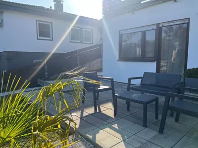 Ein Balkon oder eine Terrasse in der Unterkunft Stilvolles Apartment nahe Therme und PreZero Arena