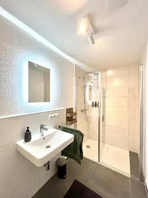 Ein Badezimmer in der Unterkunft Vyne Apartments - Studio - Privater Hof - Parkplatz - nahe Weinstraße