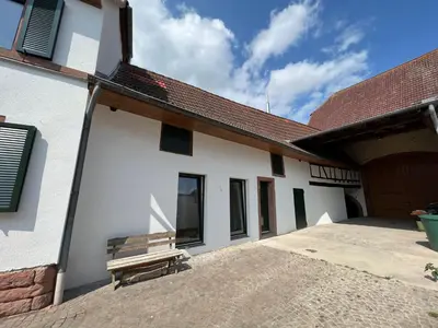 Das Gebäude in dem sich die Ferienwohnung befindet