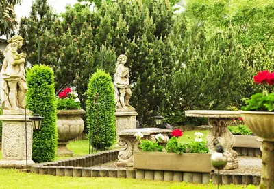 Ein Garten an der Unterkunft Hotel Alte Post Garni
