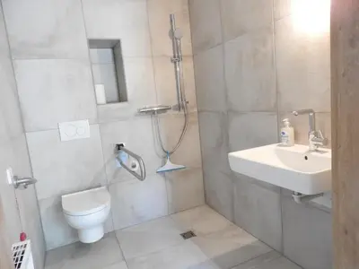 Ein Badezimmer in der Unterkunft Einzel- Monteurzimmer barrierfrei