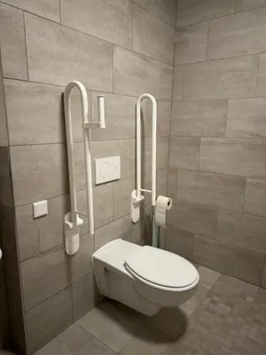 Ein Badezimmer in der Unterkunft Fair n Square Hotel 24 Stunden Self-Check In