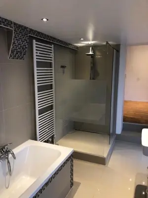 Ein Badezimmer in der Unterkunft Haus Lutherbaum 4 Zimmer
