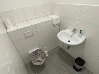 Ein Badezimmer in der Unterkunft Timeless: Große Moderne 4 Zimmer Wohnung