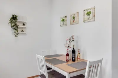 Getränke in der Unterkunft WINETIME - für 3 - nähe Madenburg - Burg Landeck