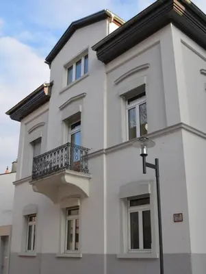 Das Gebäude in dem sich die Ferienwohnung befindet