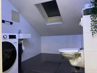 Ein Badezimmer in der Unterkunft STN Deluxe Suite - Ferienwohnung mit 2 Schlafzimmer & Parkplatz, Highspeed WLAN, Netflix Premium, Zentral zu Audi & Schwarz Gruppe