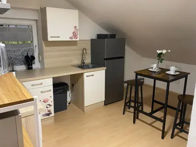 Küche/Küchenzeile in der Unterkunft STN Deluxe Suite - Ferienwohnung mit 2 Schlafzimmer & Parkplatz, Highspeed WLAN, Netflix Premium, Zentral zu Audi & Schwarz Gruppe
