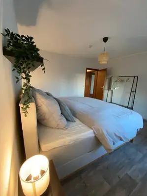 Ein Bett oder Betten in einem Zimmer der Unterkunft Schöne zentrale Wohnung Nähe HB