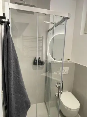 Ein Badezimmer in der Unterkunft Stylisches Apartment in zentraler Lage mit Balkon