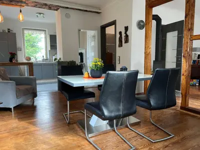 Ein Sitzbereich in der Unterkunft Sandys Cozy Stone Cottage