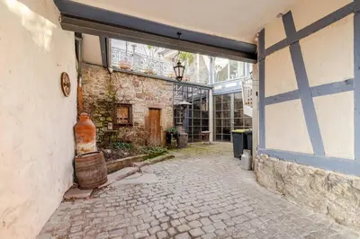 Das Gebäude in dem sich die Ferienwohnung befindet