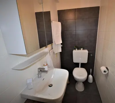 Ein Badezimmer in der Unterkunft Schwieberdinger Sonnenterrassen-Wohnung