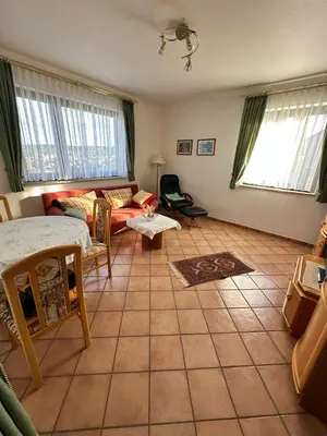 Ein Sitzbereich in der Unterkunft Ferienwohnung Schömberg