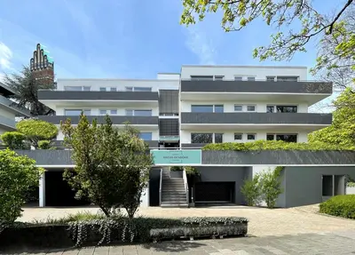 Das Gebäude in dem sich das Aparthotel befindet