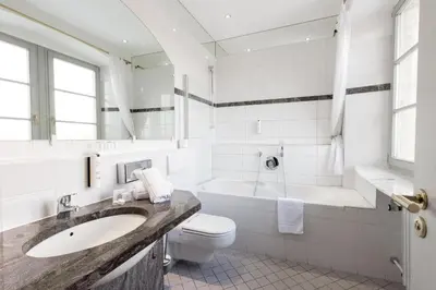 Ein Badezimmer in der Unterkunft Eventlocation & Hotel Schloss Neuburg