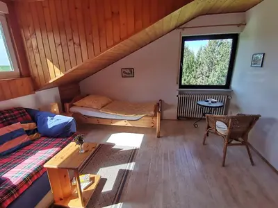 Ein Sitzbereich in der Unterkunft Ferienwohnung am Sonnenberg
