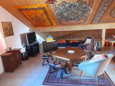 Ein Sitzbereich in der Unterkunft 1-Zimmer-Studio am Waldrand