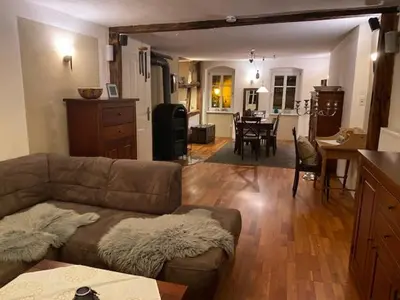 Ein Sitzbereich in der Unterkunft Fachwerkhaus mit Sauna & Kamin in St Martin