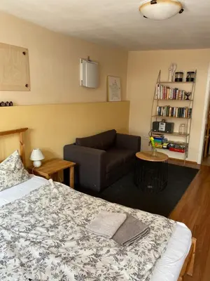 Ein Sitzbereich in der Unterkunft Gemütliche Hof Wohnung in St Martin mit Sauna