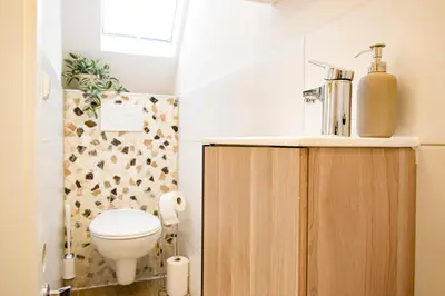 Ein Badezimmer in der Unterkunft BOHO-Apartment - Feel like Home, Tiny Bathroom & Garage, 60m2