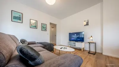 TV/Unterhaltungsangebot in der Unterkunft WineDesign Boxspring 8 Pers BASF Nähe Ludwigshafen und Mannheim
