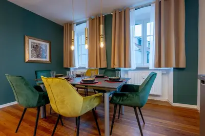 Ein Sitzbereich in der Unterkunft LIT LIVING Weinheim Altstadt - Boutique Apartments - Parking