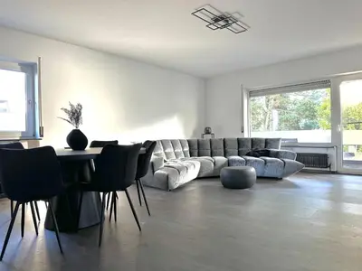 Ein Sitzbereich in der Unterkunft Ferienwohnung am Schwimmbad