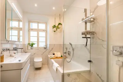 Ein Badezimmer in der Unterkunft VIVID Luxury Apartment Ludwigsburg - Blühendes Barock-Forum-Schloss-Downtown-Modern