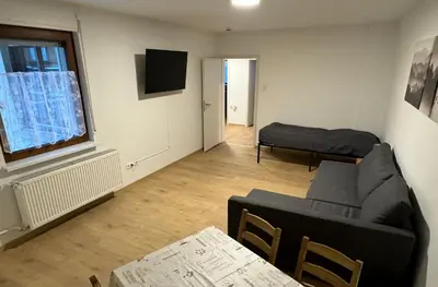 TV/Unterhaltungsangebot in der Unterkunft 5-room apartment (120 sqm) with 2 bathrooms, 2 kitchens, bar area & balcony directly in the city centre